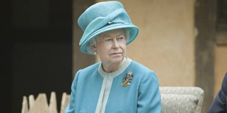 Hardt rammet dronning Elizabeth: Måtte ta avskjedd rett før nyttår