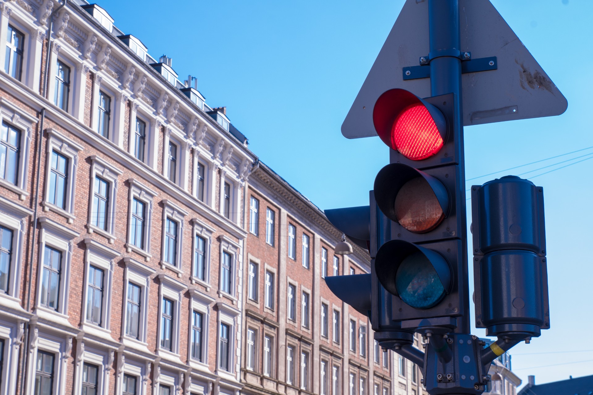 Her tar trafikklysene bilde om du kjører på rødt  – og sender automatisk bøter