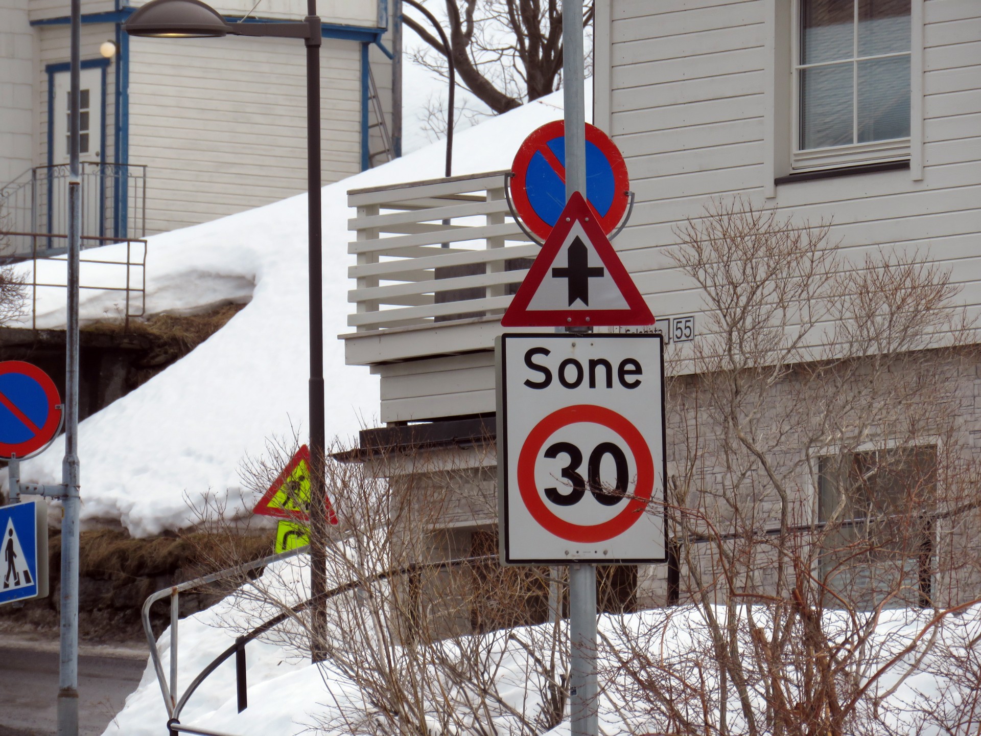Ny fartsgrense: 30 kilometer i timen i byene