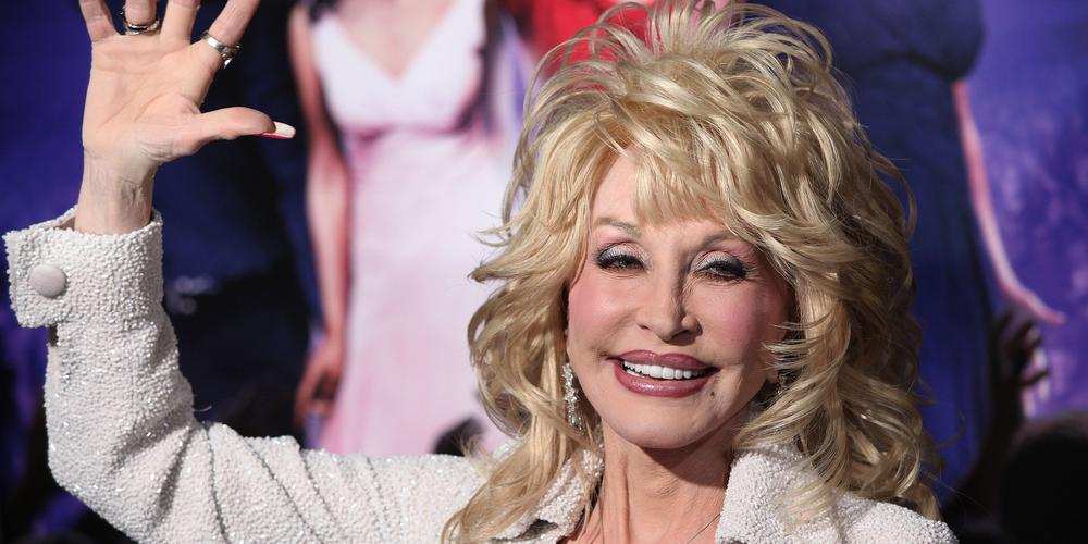 Sjeldent syn: Dolly Parton viser frem mannen