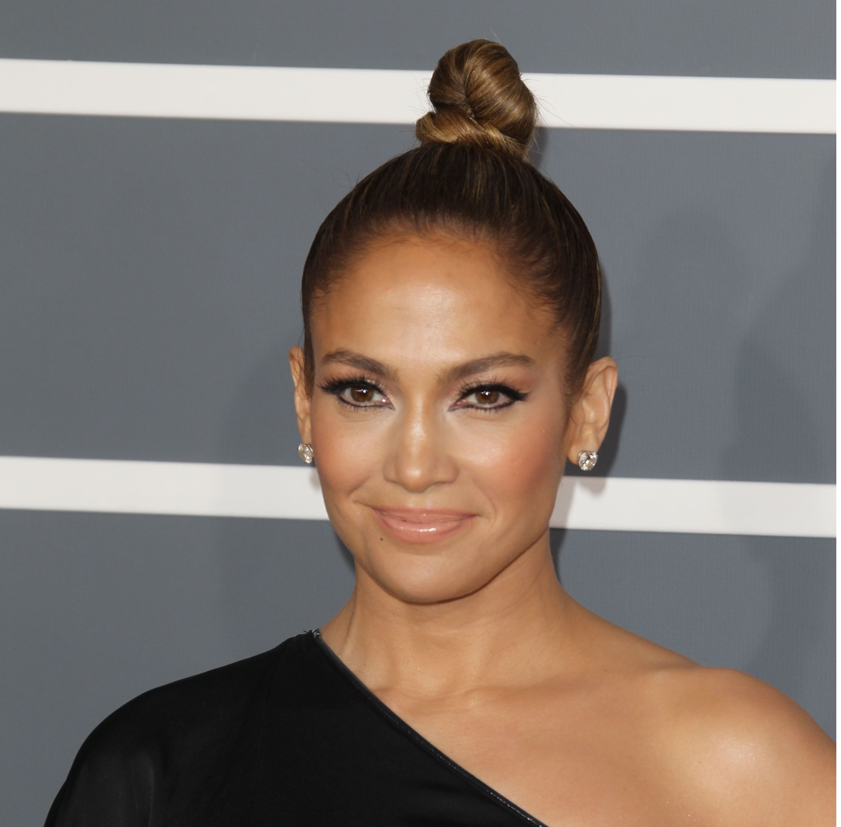 Overlater ingenting til fantasien: Jennifer Lopez viser frem kurvene i undertøy