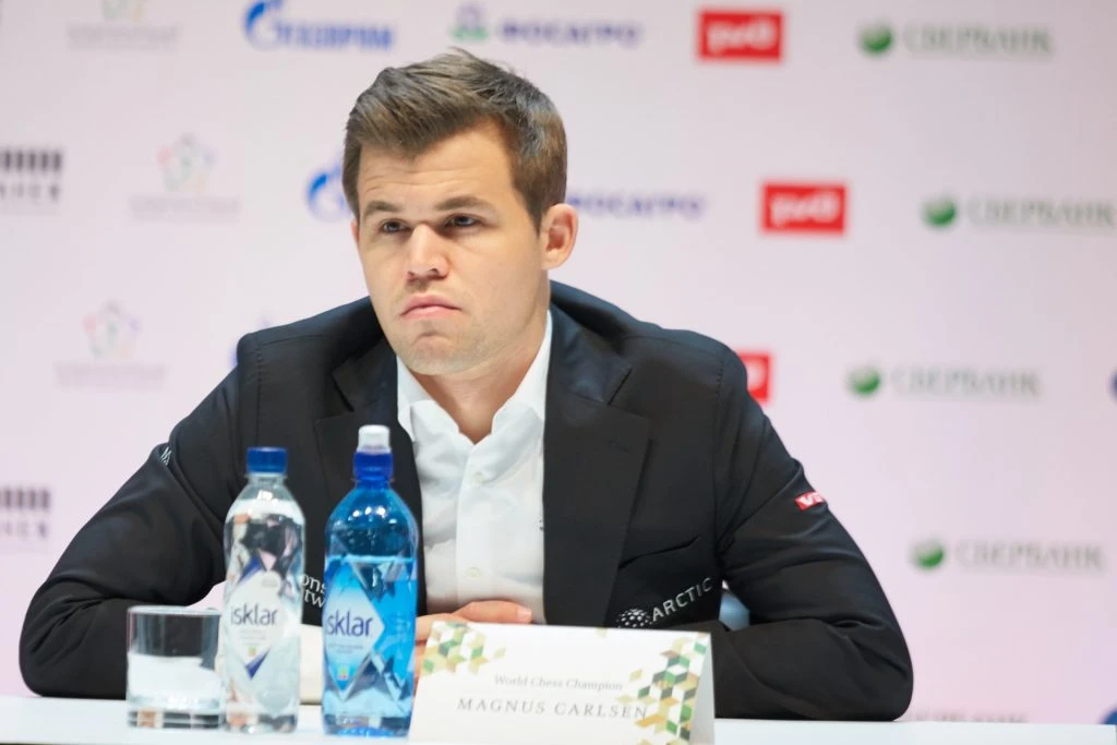 Magnus Carlsen i stor sorg