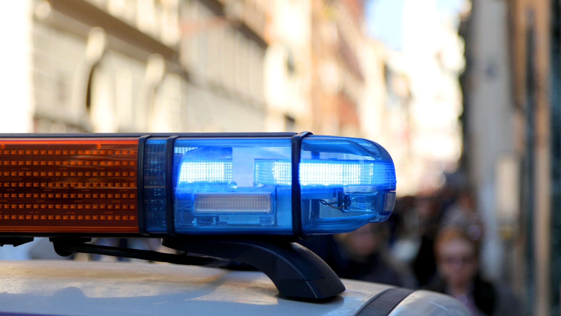 Politiet jakter på en maskert gjerningsmann: 11-åring knivstukket i hjel på fotballbane