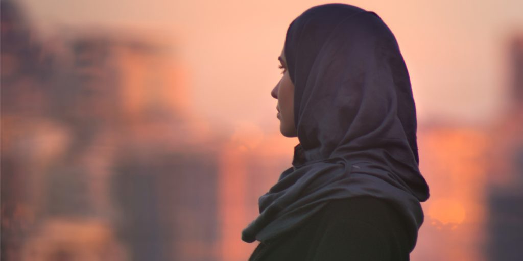Ble tilbudt 1000 kroner for å ta av hijab