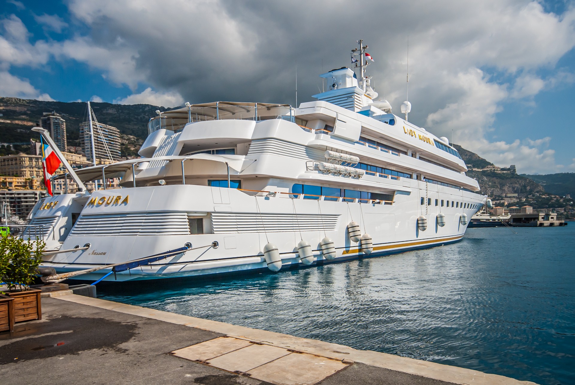 Carnival Cruise Line advarer: Husk å lukke gardinene i lugaren