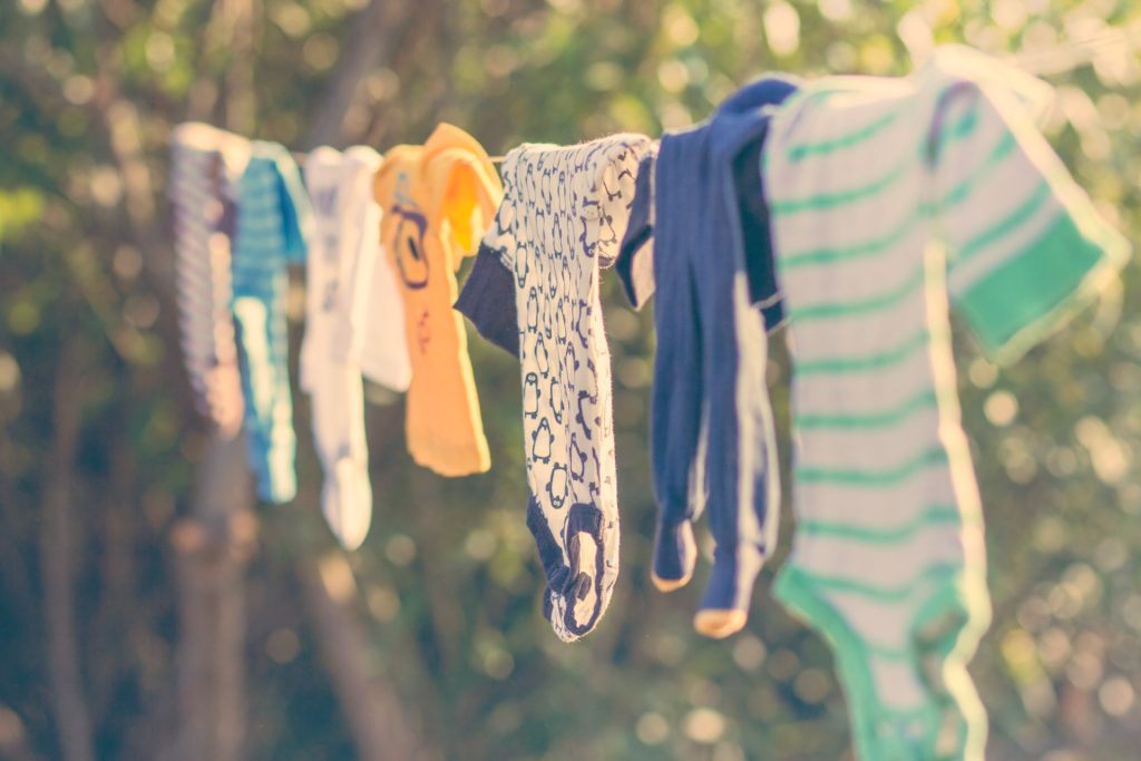 5 tips for å få babyklær til å vare lenger