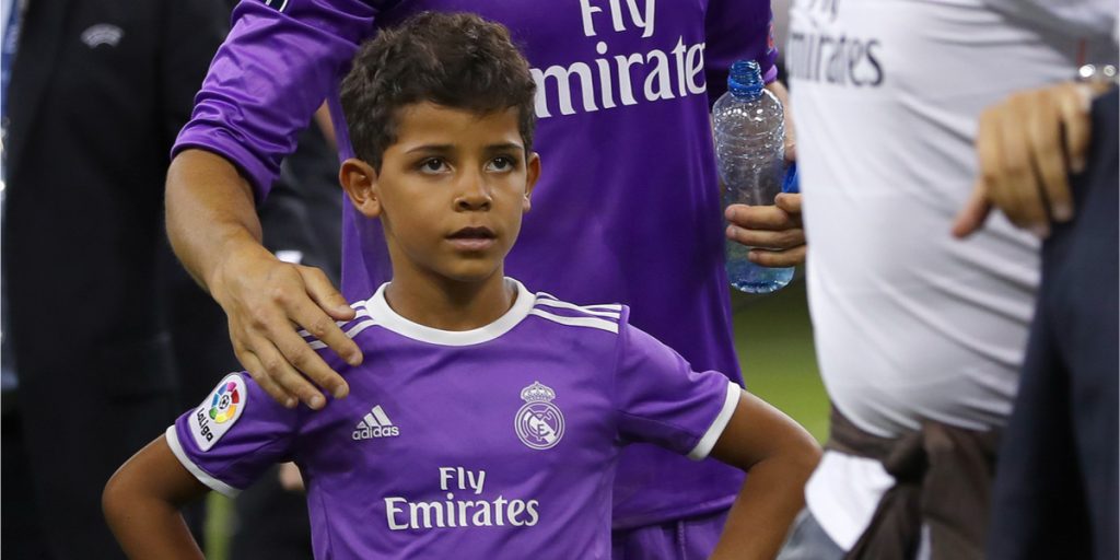 Cristiano Ronaldo jr. blir lagkamerat med Rooney