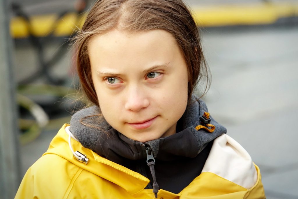 Greta Thunberg fjernet av politiet under same-protester i Norge