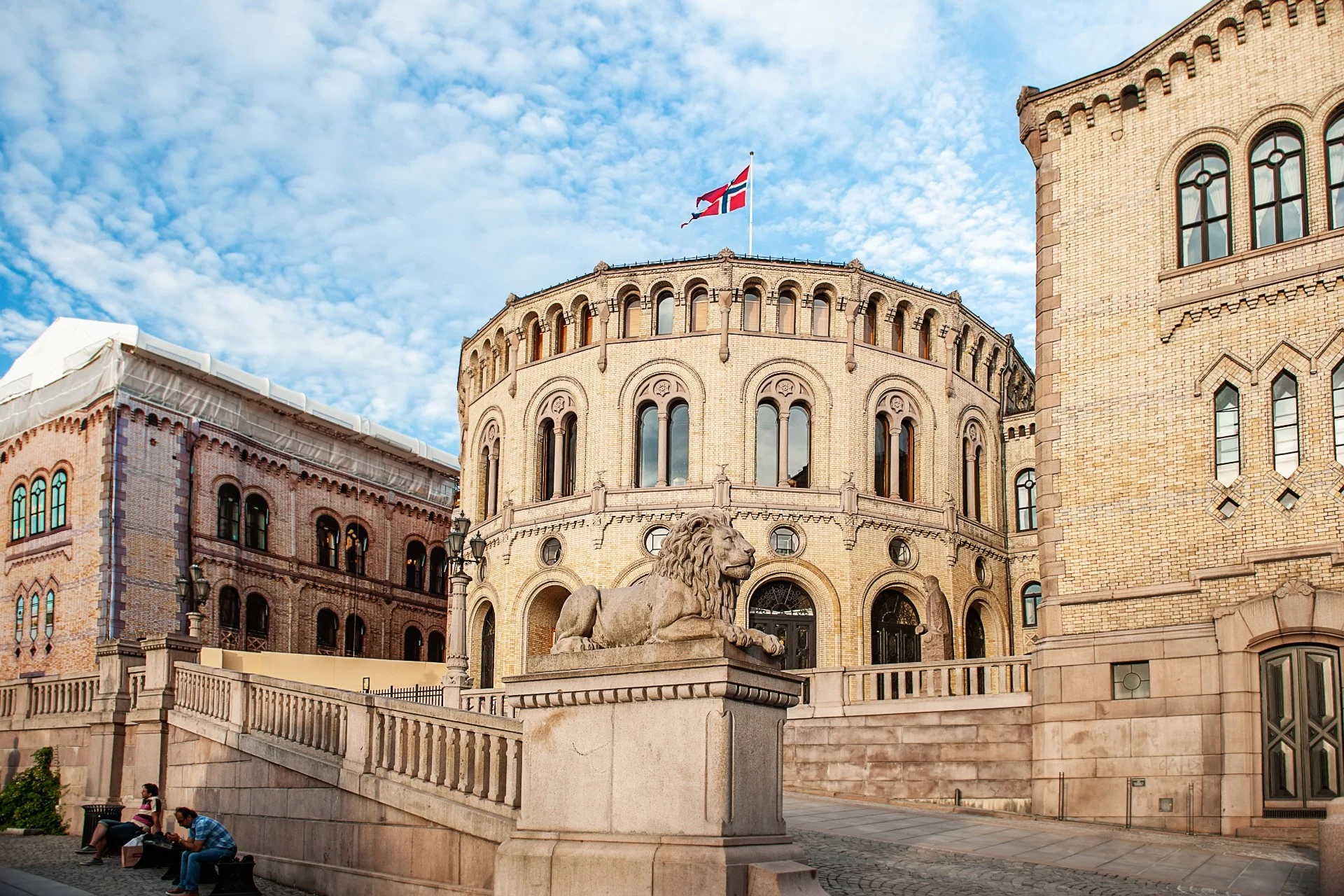 Skal staten kunne tvinge deg til å jobbe hvis det blir krig? Nå er Stortinget enige