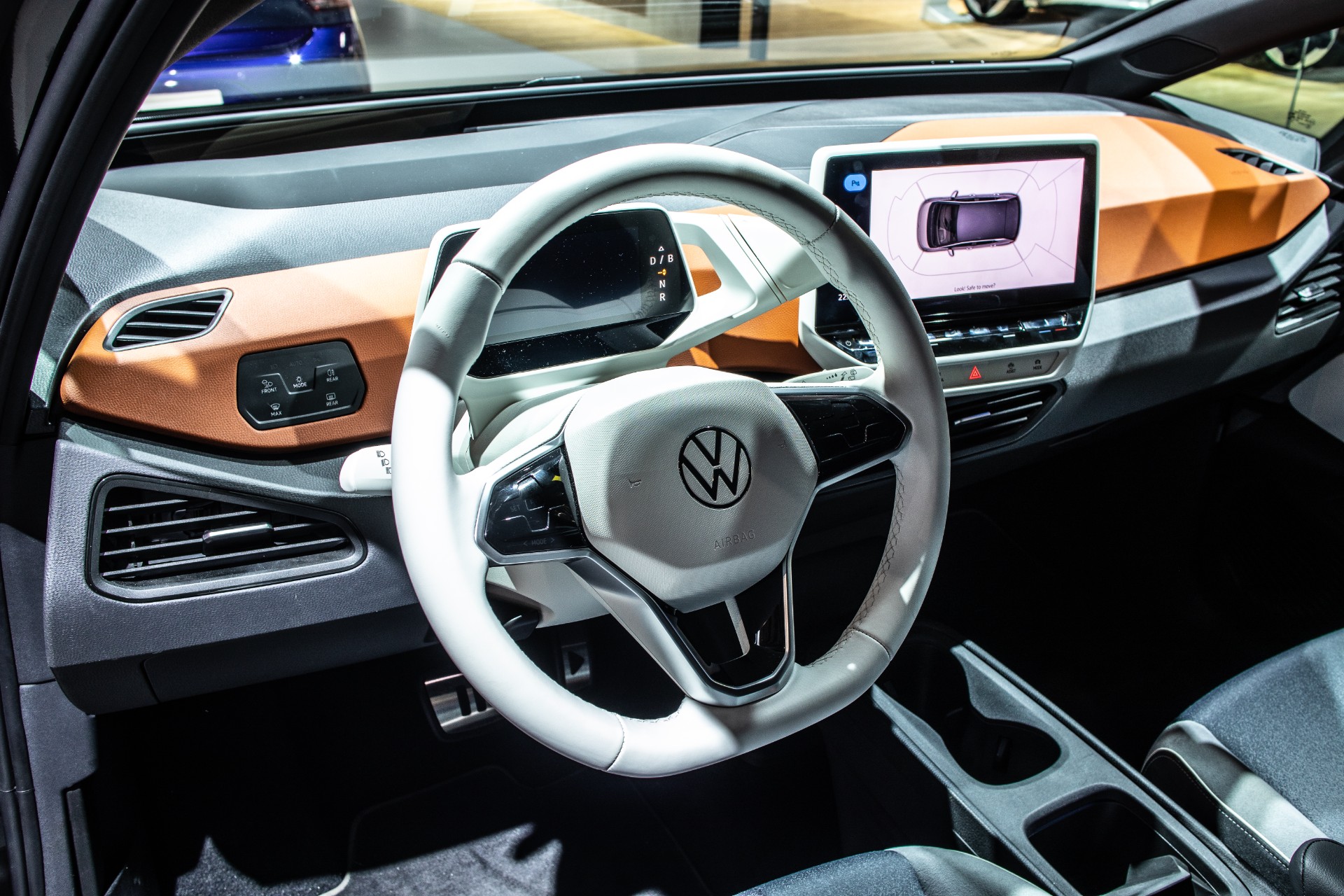 VW-sjefen er ikke i tvil: Dette er elbilens største problem