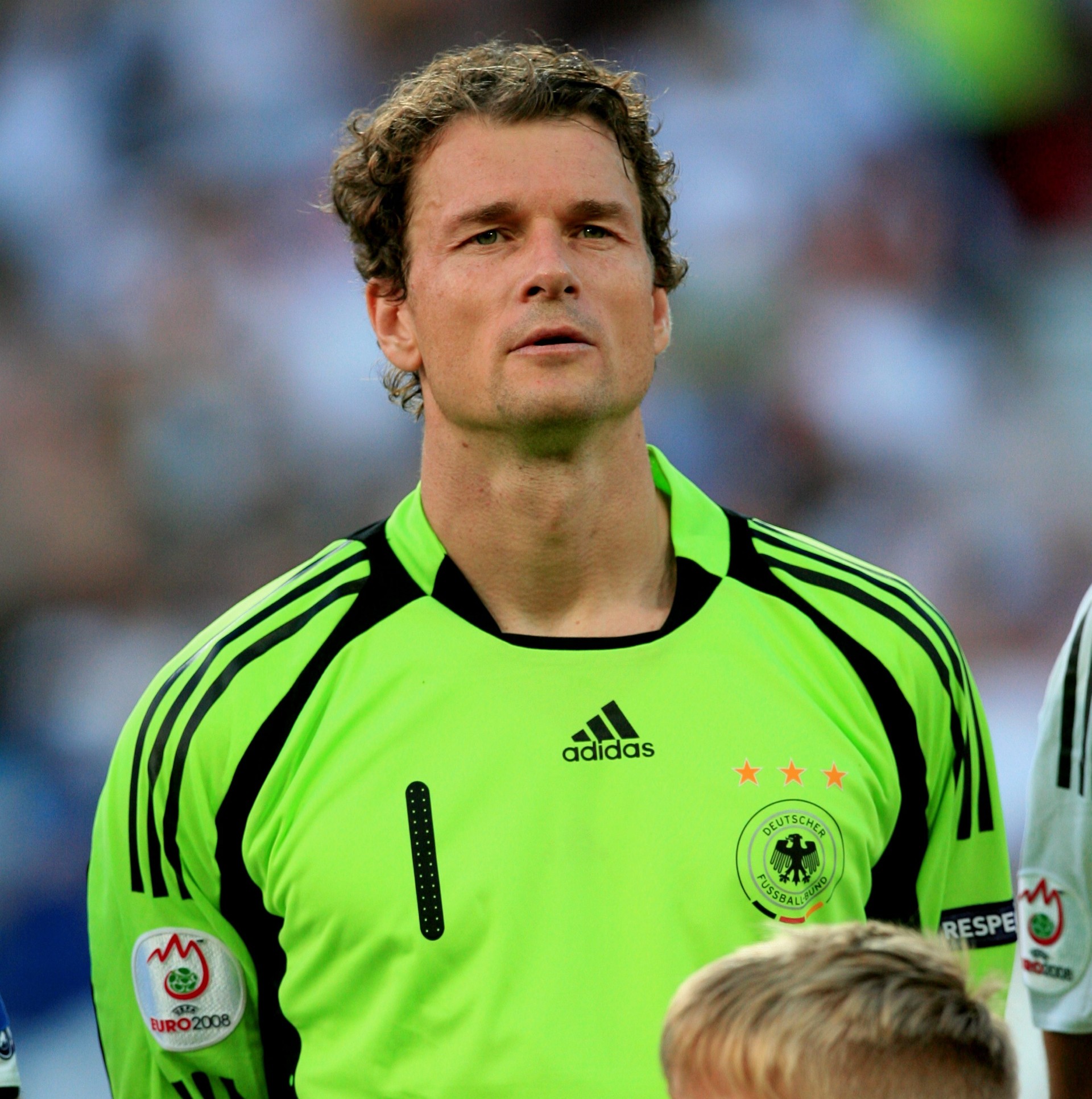 Amok med motorsag: Fotballegende dømt i bisarr nabolagsstrid