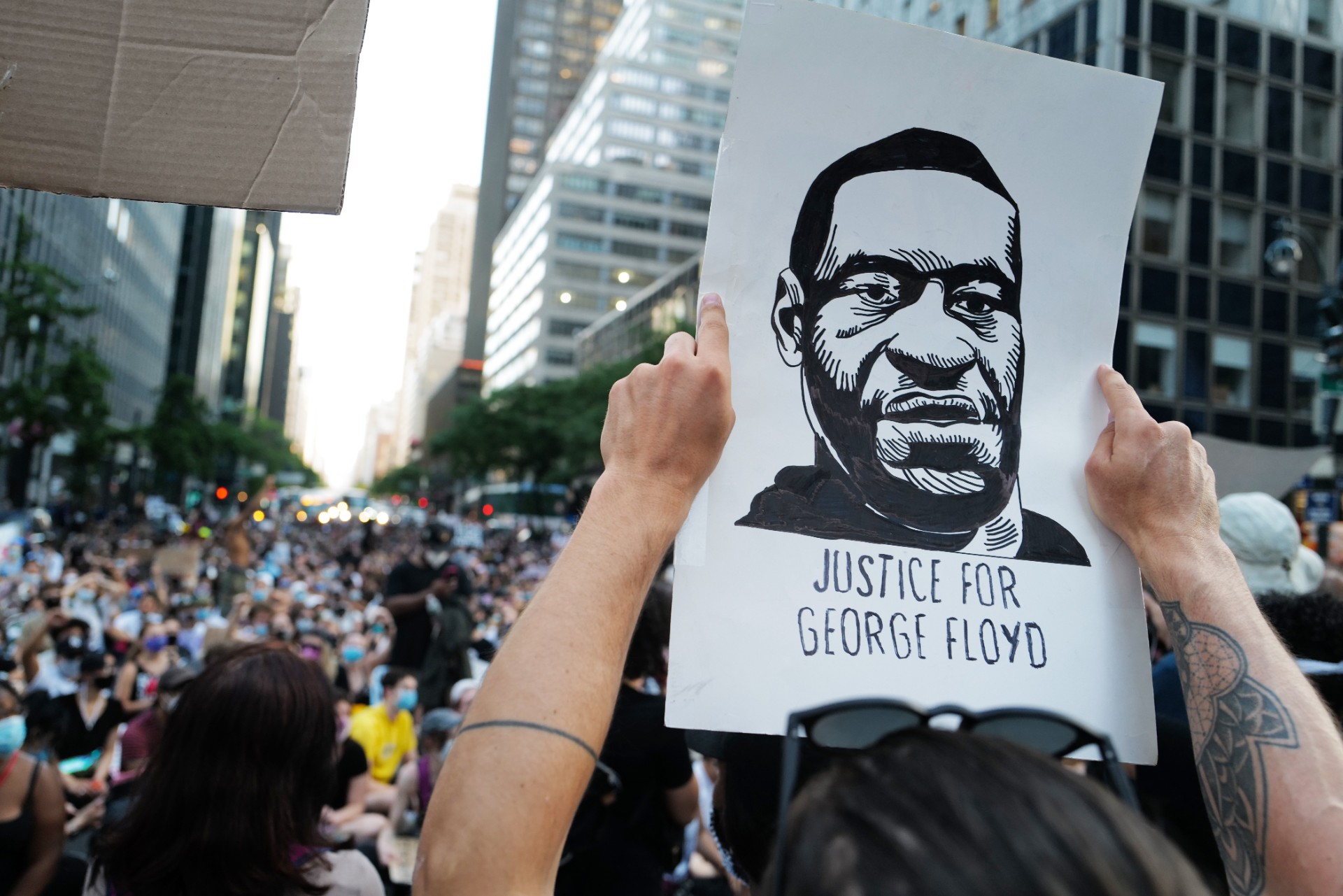 Republikansk ordre om å fjerne Black Lives Matter-kunst gjennomført