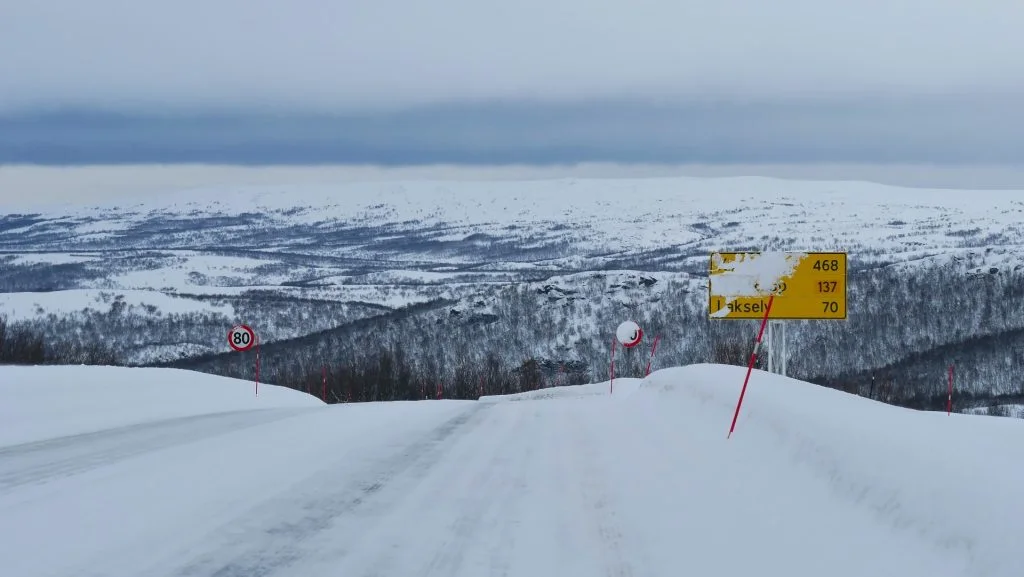 Hjem til jul: Dette må du ha i bilen dersom du skal over fjellet