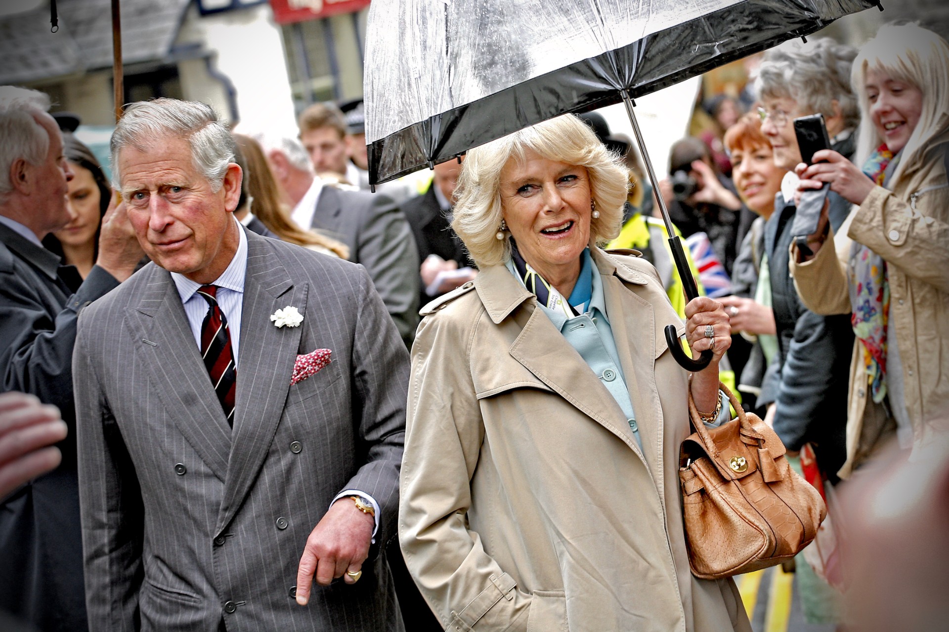 50 år med motgang og skandaler: Nå deler Charles og Camilla gladmelding
