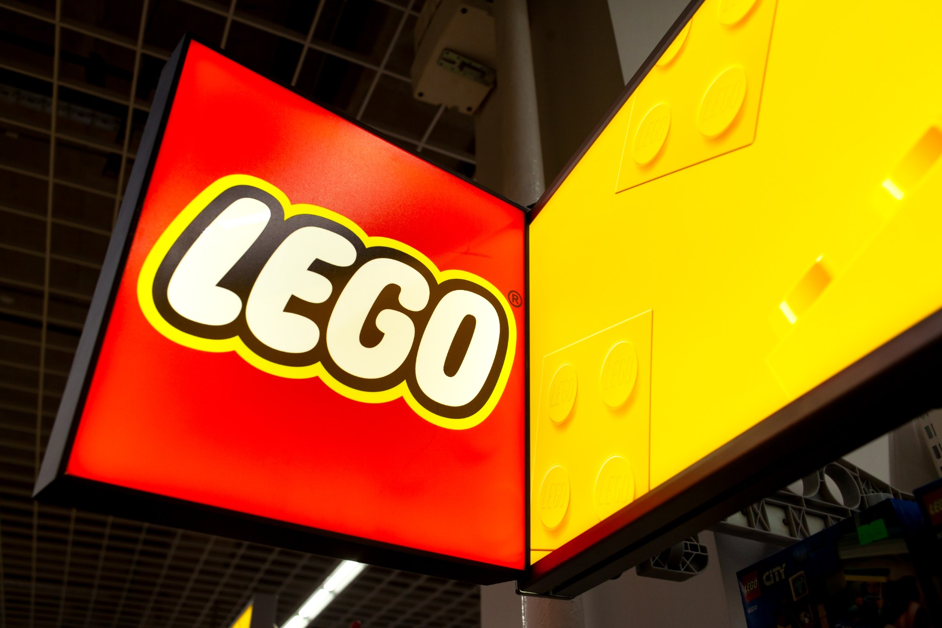 LEGO med store nyheter: Gratis sett til de raskeste