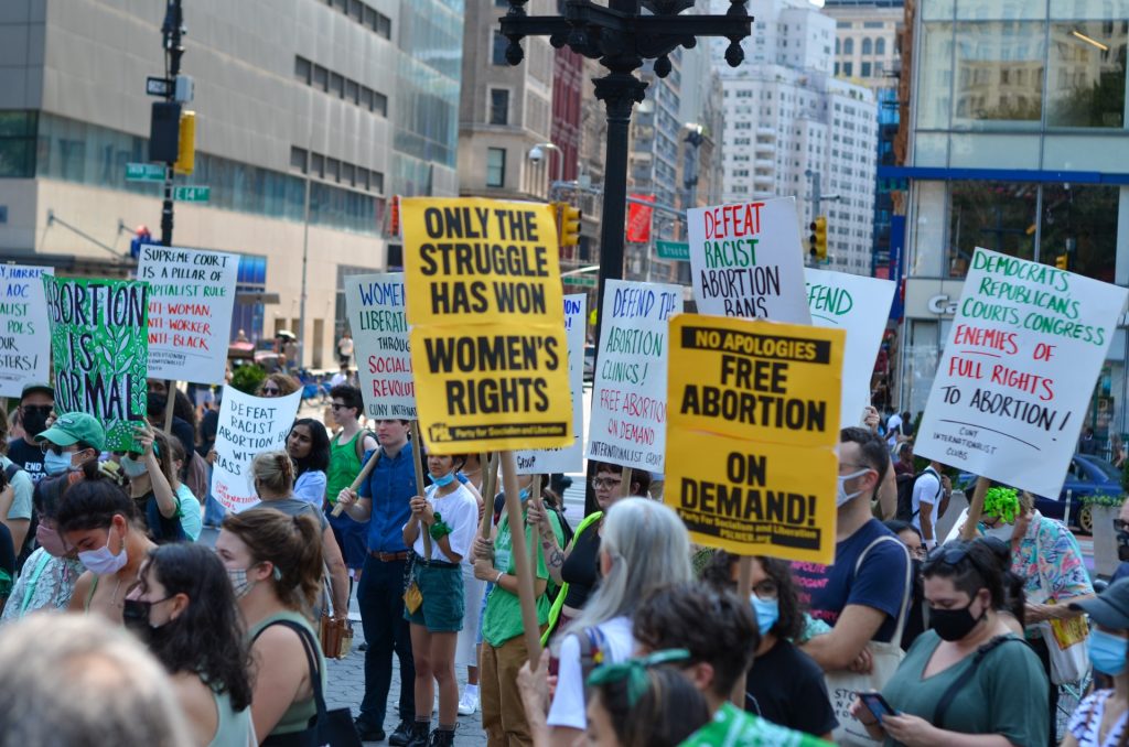 Ny, stram abortlov på vei