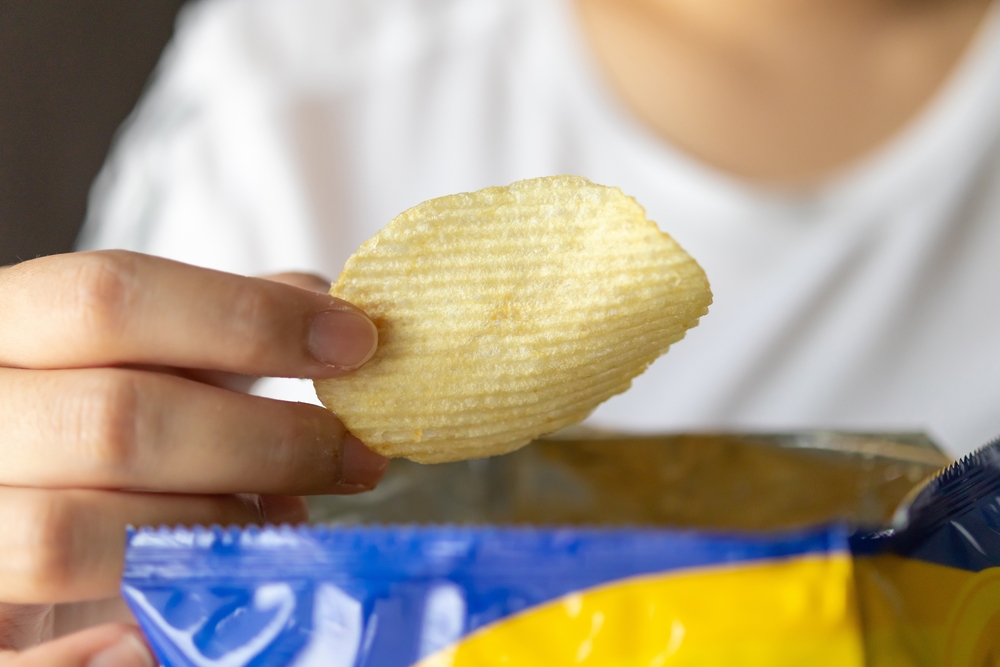 Spiser du mye snacks? Det kan gjøre deg mindre interessert i både mat og samleie
