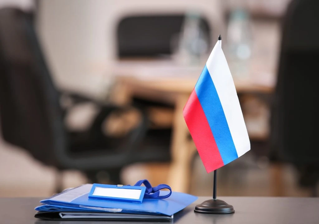 Norge utviser 15 russiske ambassadeansatte fra landet