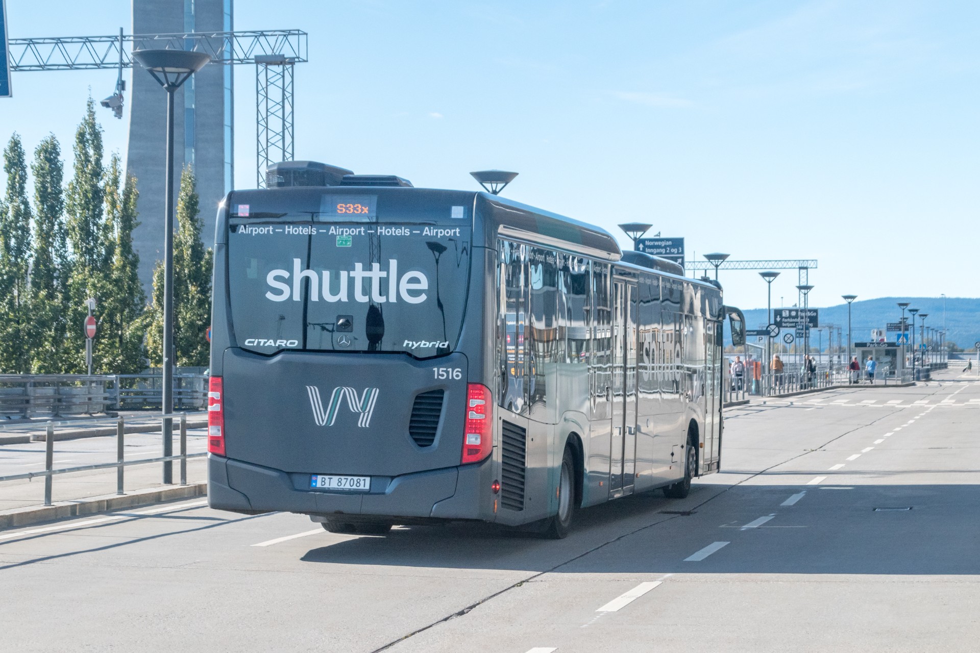 Slåsskamp på Gardermoen-buss: Flere skadet