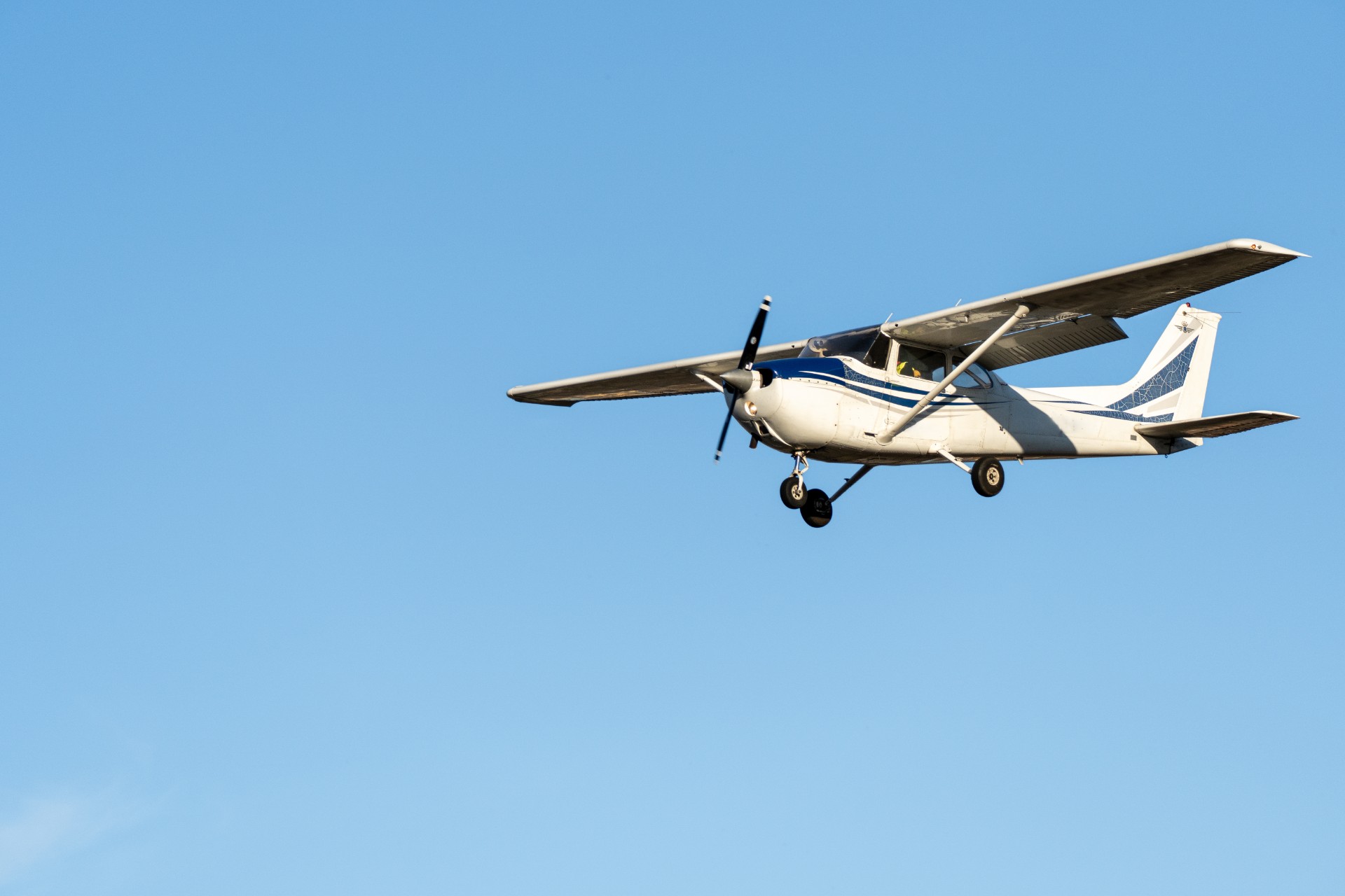 To personer drept i flyulykke