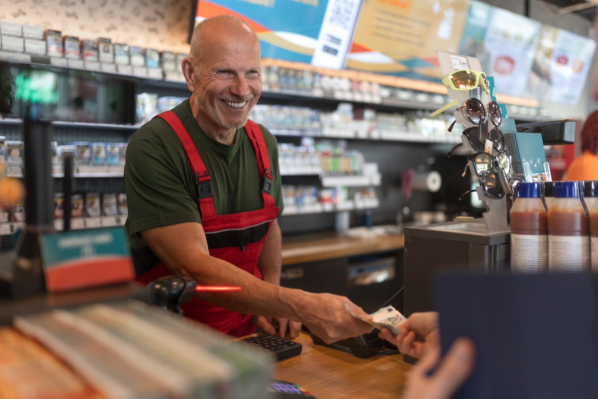 Nå kan dette bli forbudt på bensinstasjoner og kiosker