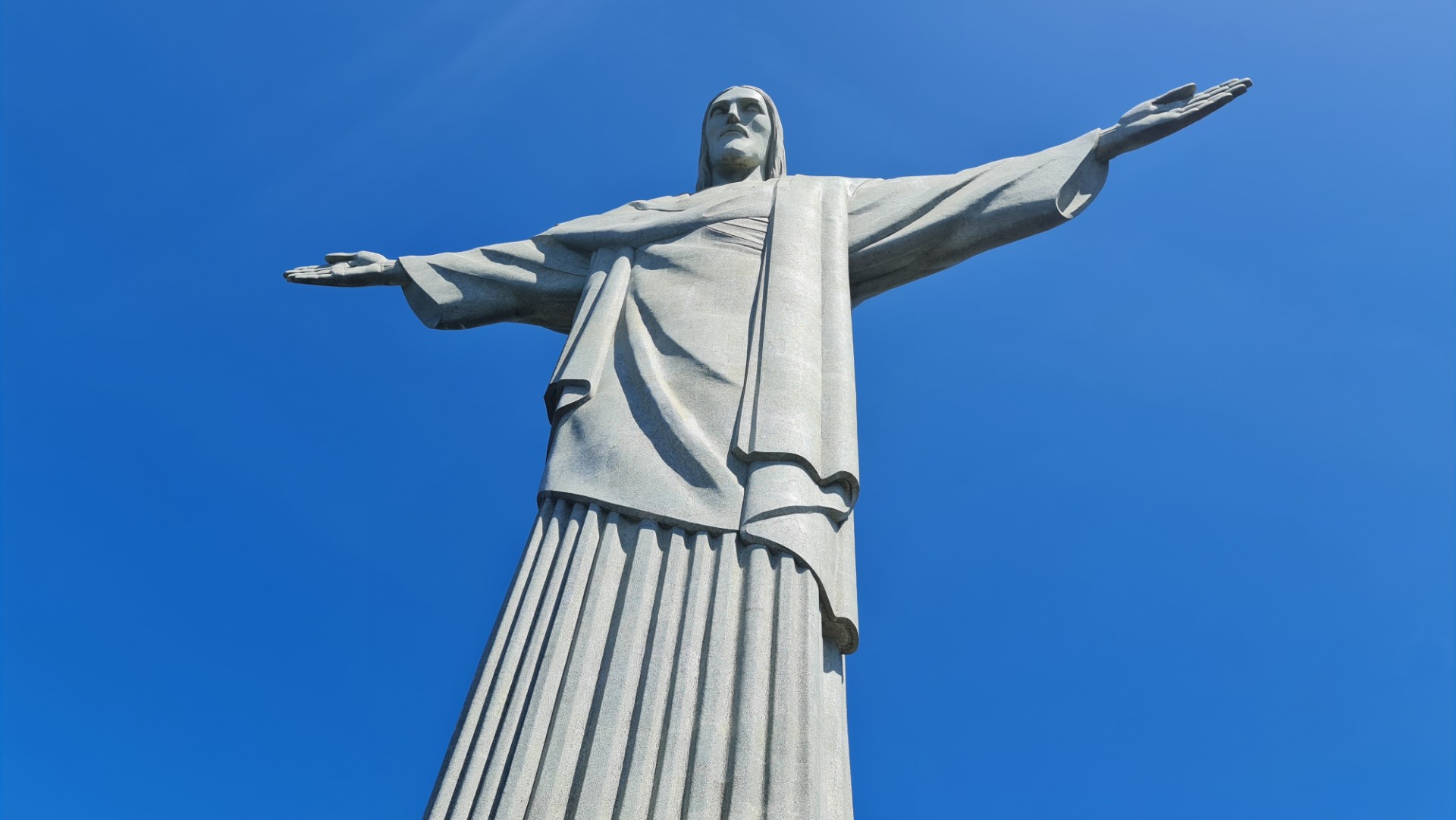 Brasil slukker ikonisk statue for Vinicius etter rasisme
