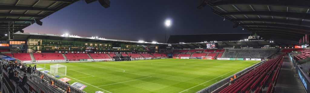 Rystende: Barnefamilier angrepet med stein