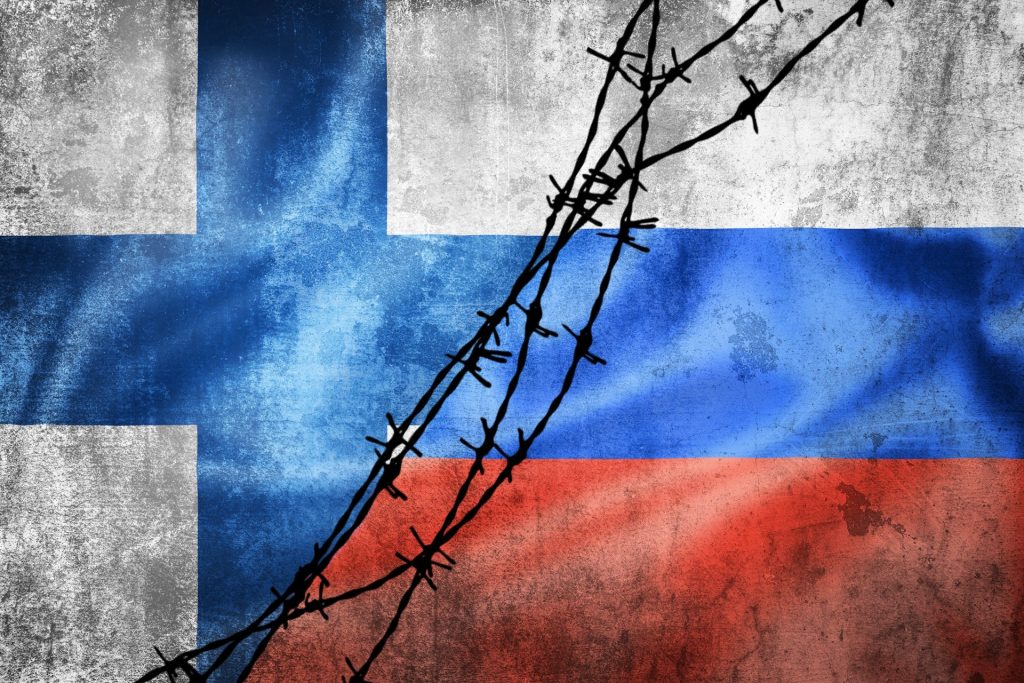 Finland bygger piggtrådgjerde til Russland