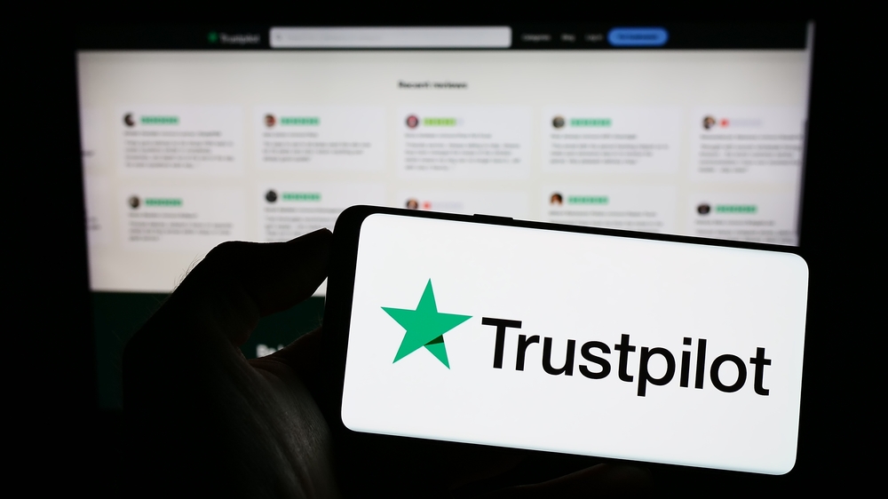 Cateringfirma vil nekte kundene å skrive anmeldelse på Trustpilot: Vi saksøker dere!