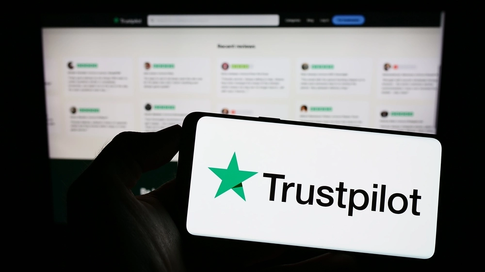Cateringfirma vil nekte kundene å skrive anmeldelse på Trustpilot: Vi saksøker dere!