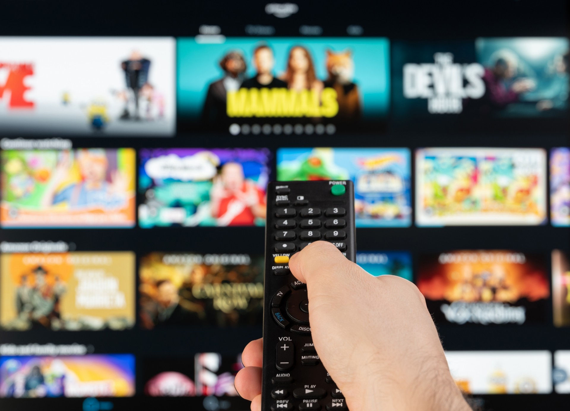 Derfor bør du styre unna appene på smart-TV-en
