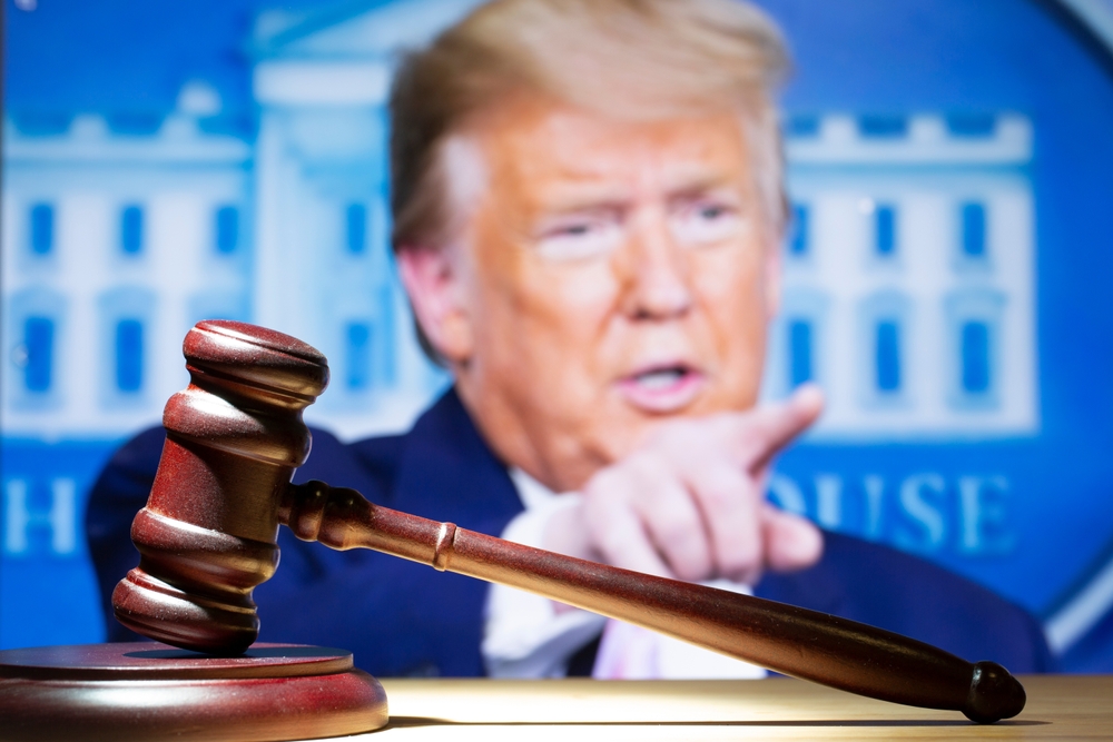 137 ordre på 100 dager: Trump går til krig mot sparedusjer og mangfold