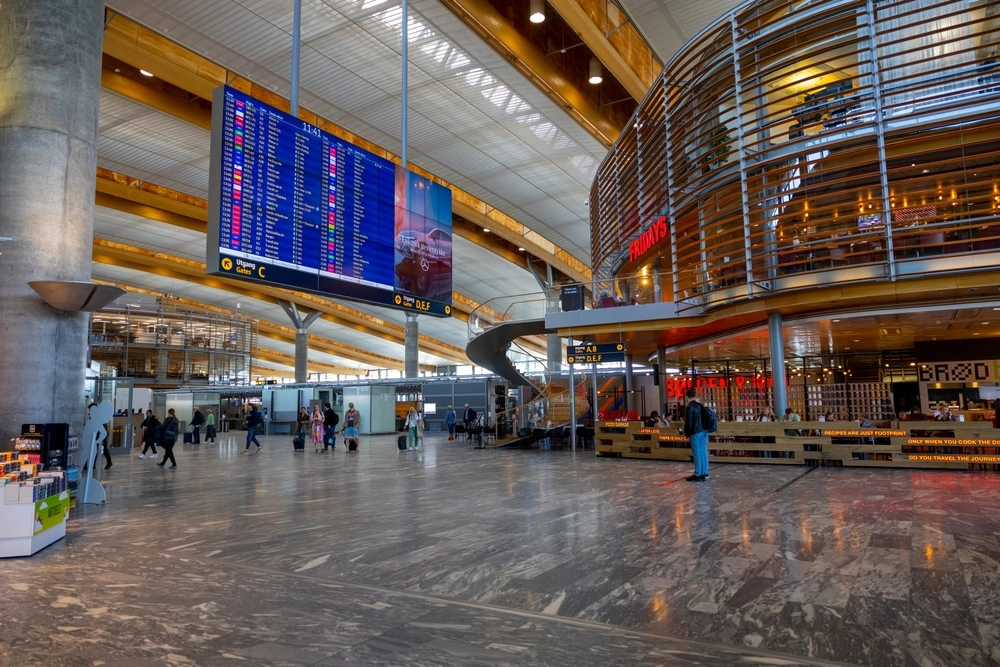 Fullt kaos på Gardermoen: Bagasjeanlegget har kollapset
