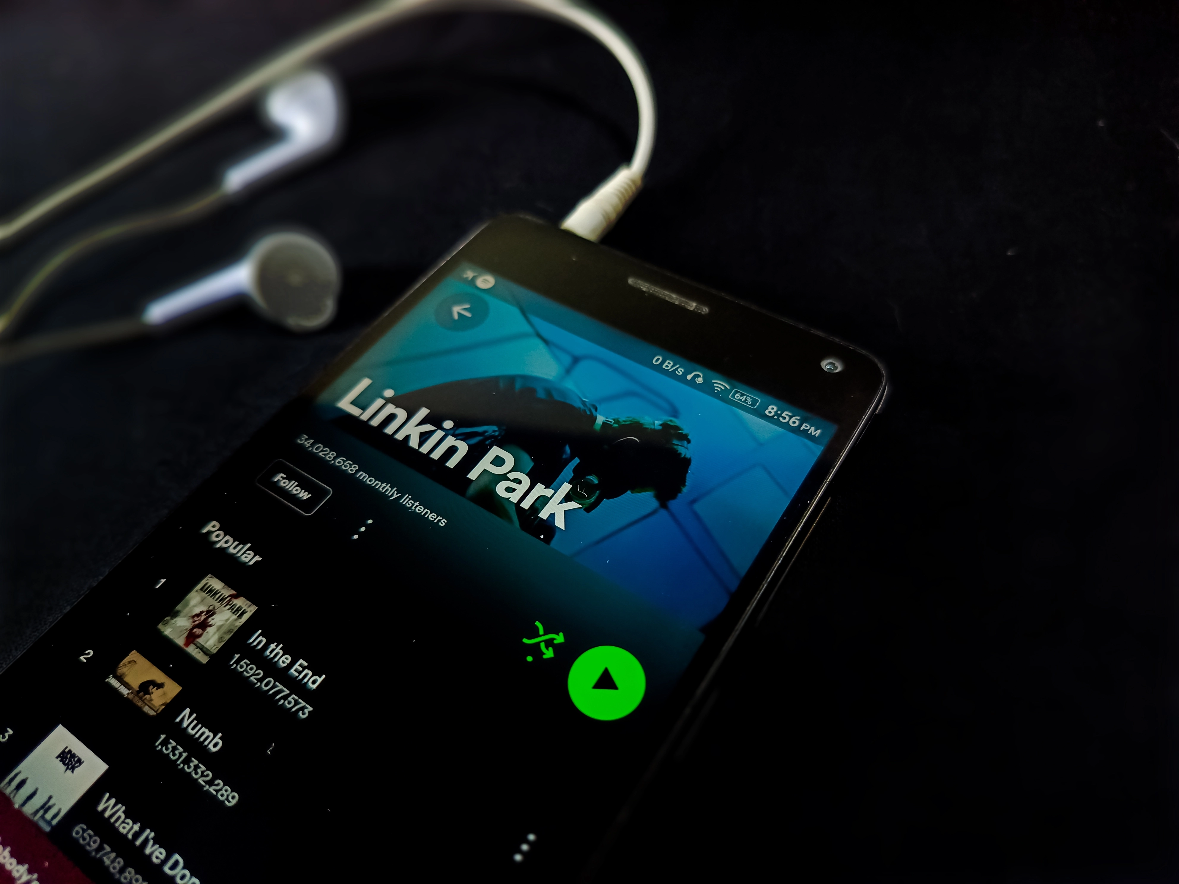 Linkin Park avslører Emily Armstrong som ny vokalist: Slipper låt og verdensturné
