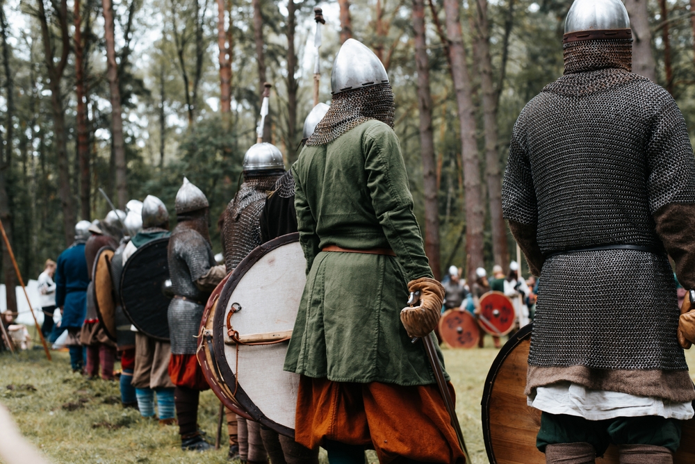 Sexy i middelalderen? Da barberte kvinner pannen og nappet hårfestet sitt