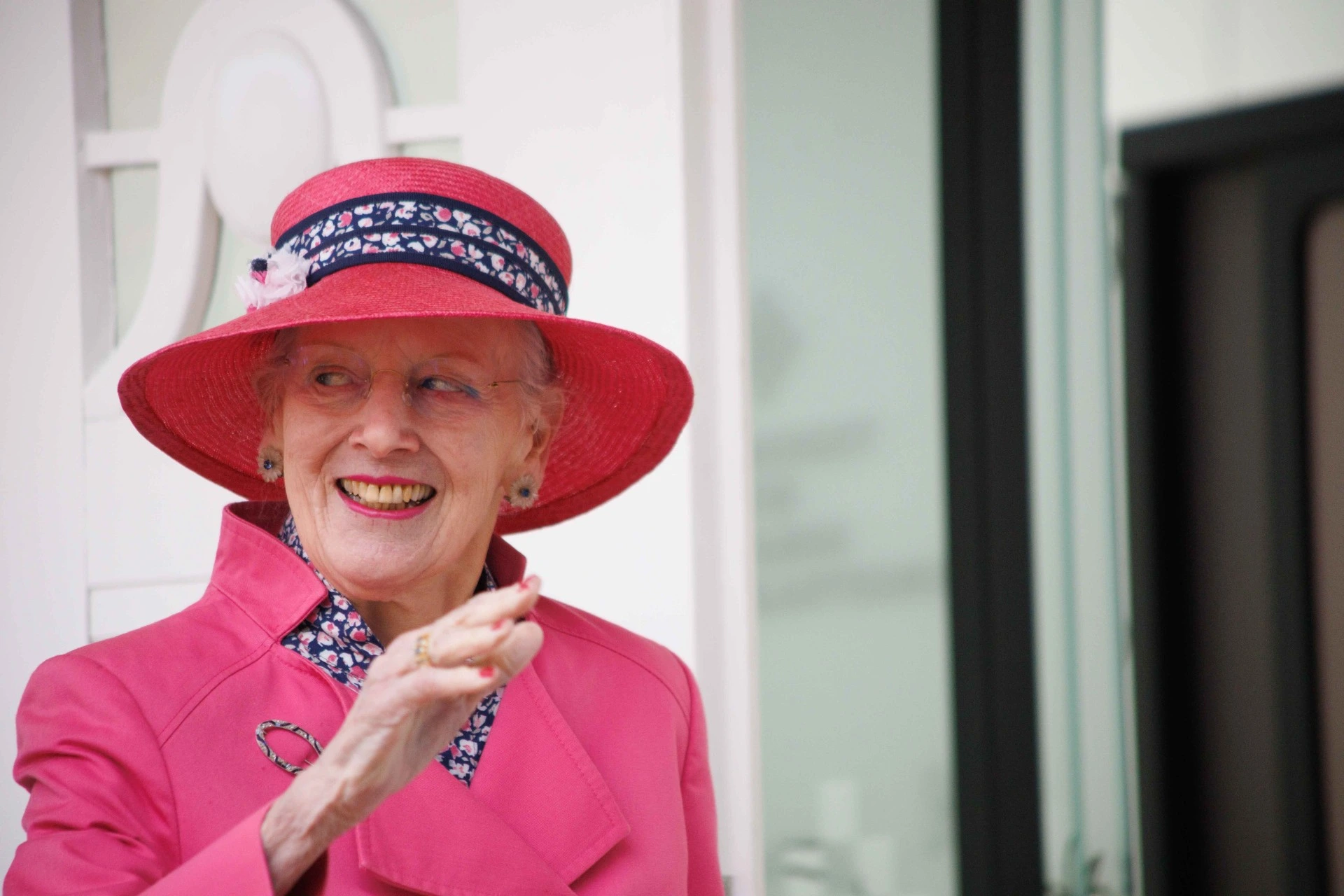 Gjør som dronning Margrethe: Han abdiserer