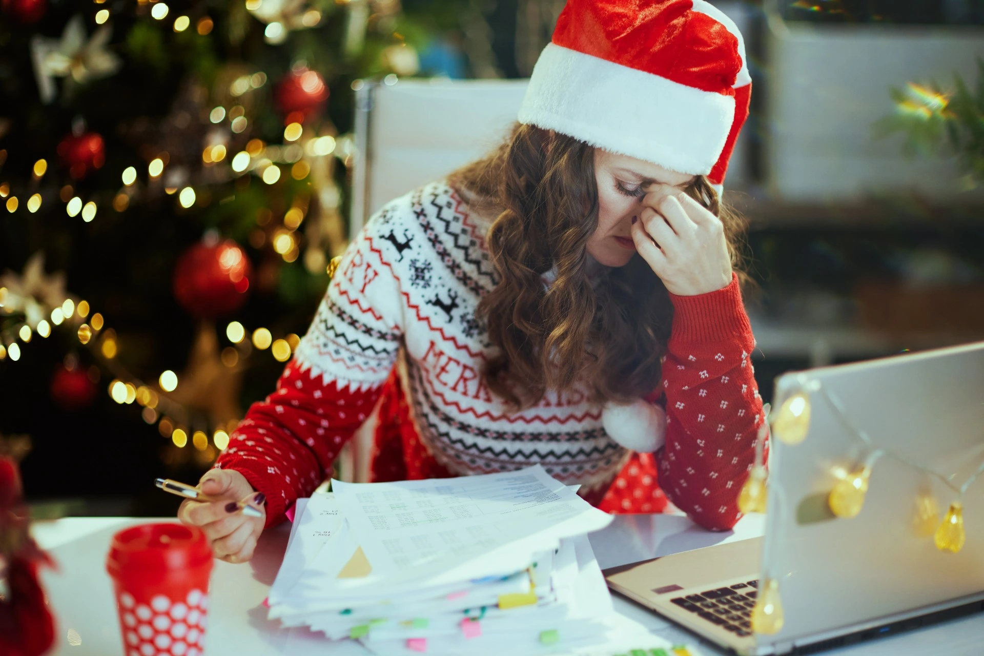 Ekspert deler 5 gode tips: Slik unngår du en stressende juletid