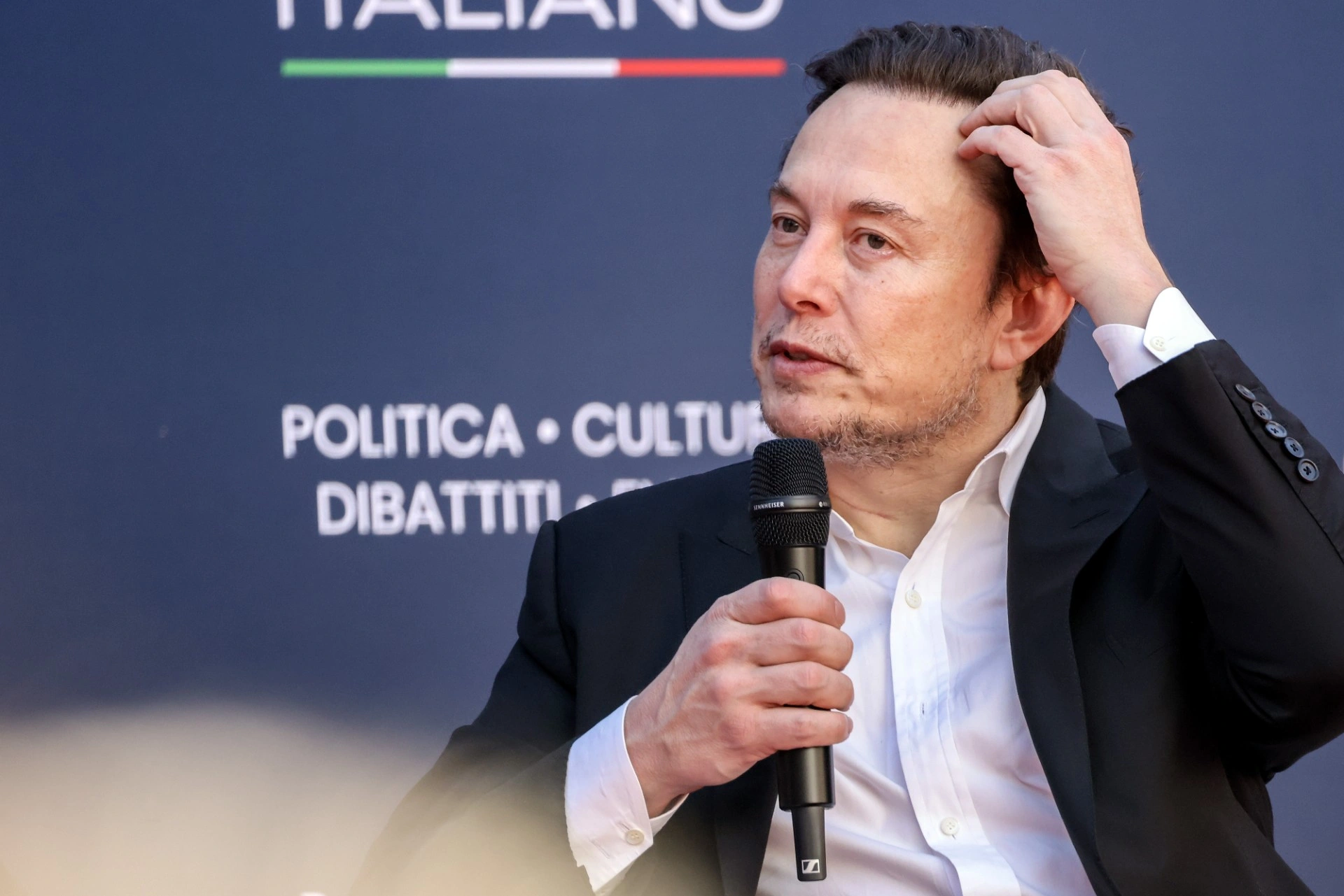 Elon Musk deler informasjon om Tesla-kjøretøy – påvirker kunder av én modell