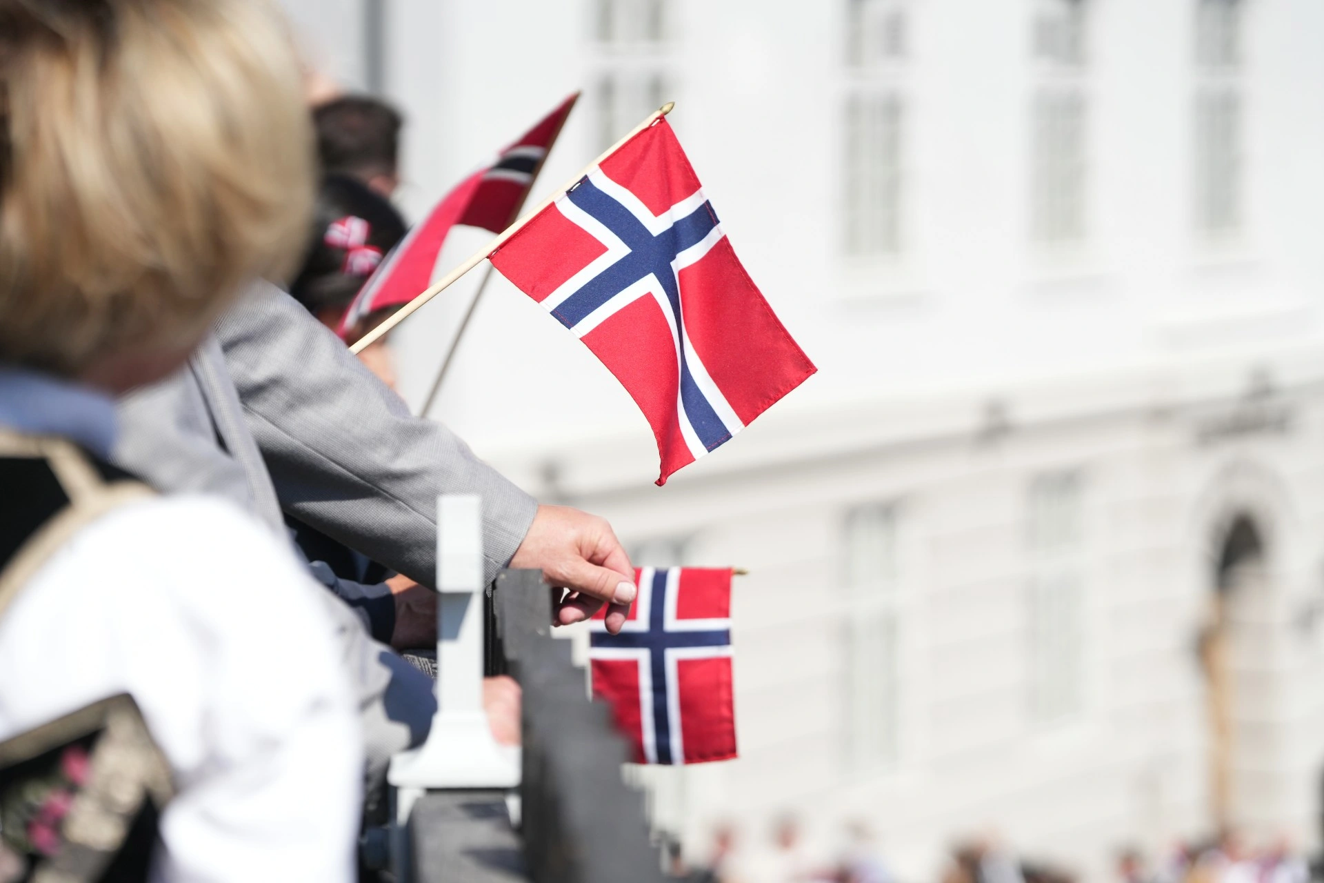 Bestemors triks: Slik tar du vare på bunadskjorten