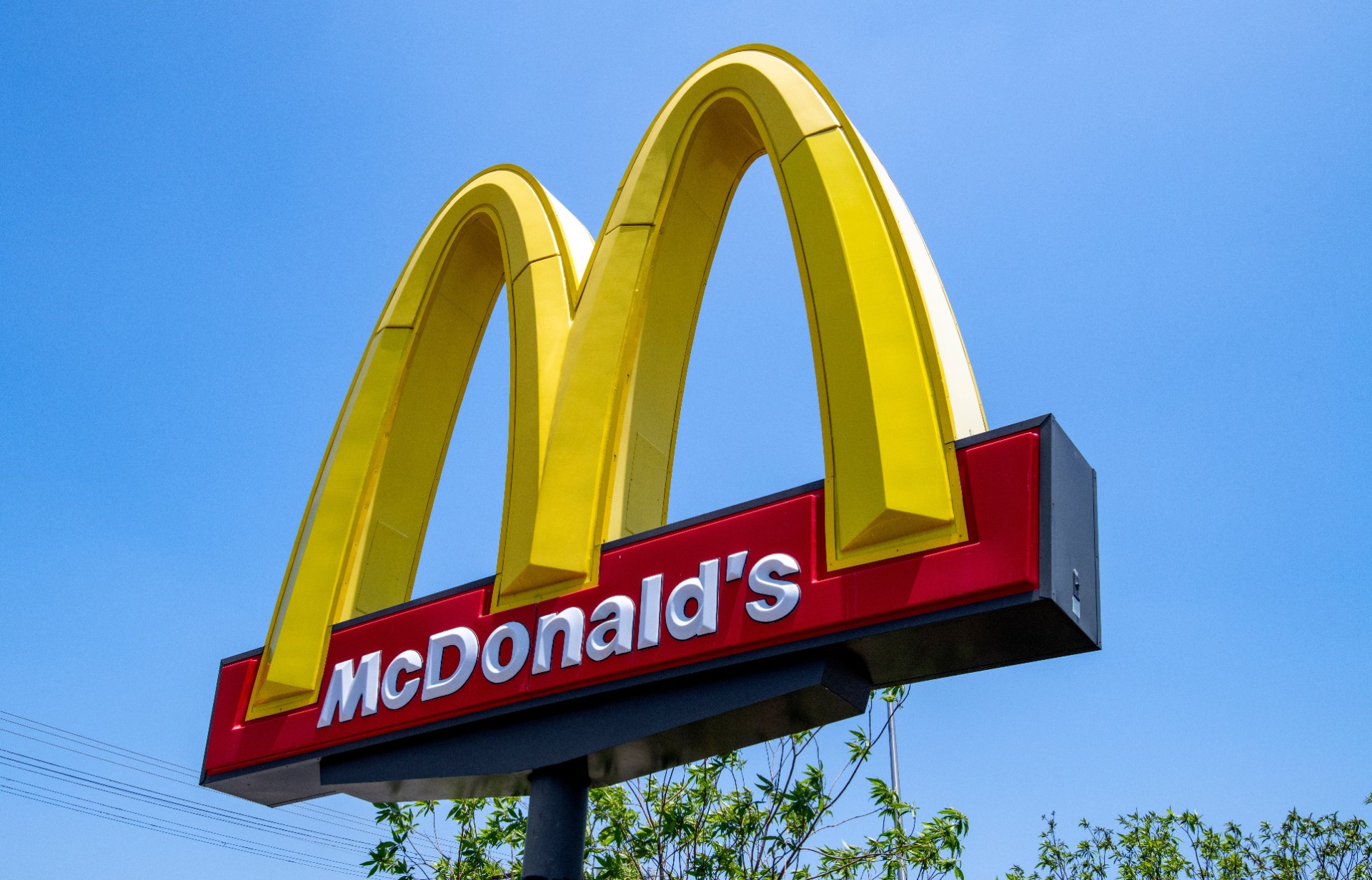 McDonalds-ansatt gikk drastisk til verks i fullsatt restaurant: Det han gjorde fikk han dømt til  5 år i fengsel