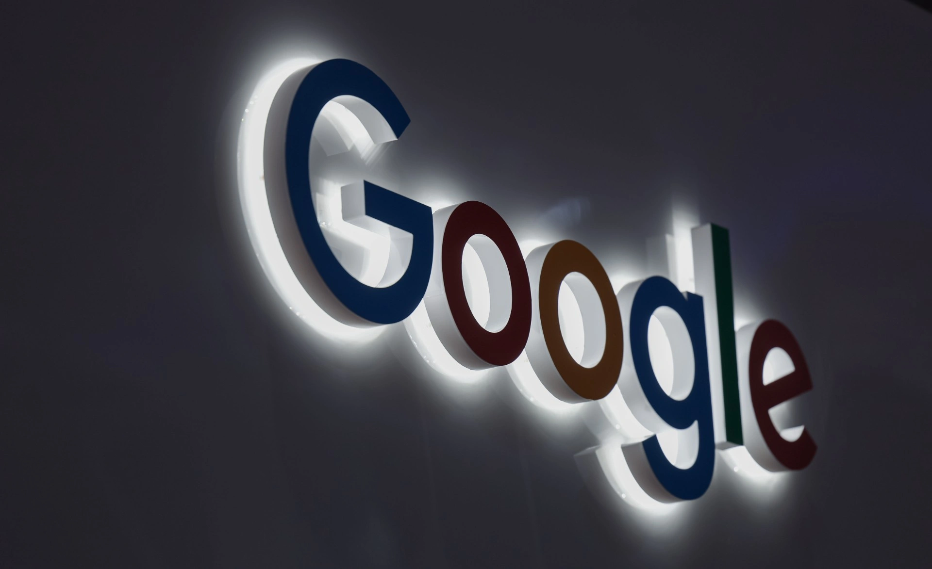 Russland bøtelegger Google for mere penger enn det finnes på planeten