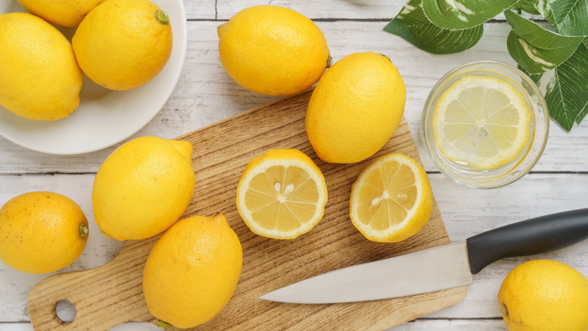 Fjern «giftige rengjøringsmidler» fra hjemmet ditt og lag et alternativ med bare to ingredienser