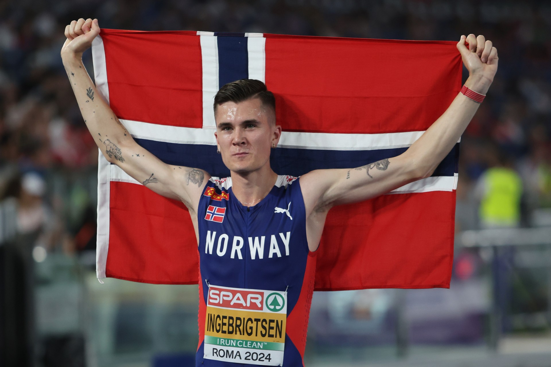 Jakob Ingebrigtsen setter ny verdensrekord
