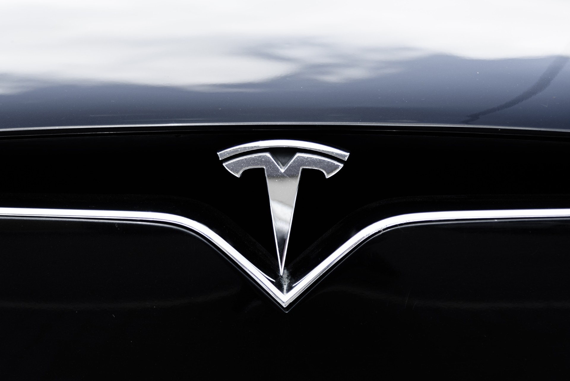 Tesla raser i popularitet – det er en ny konge i byen