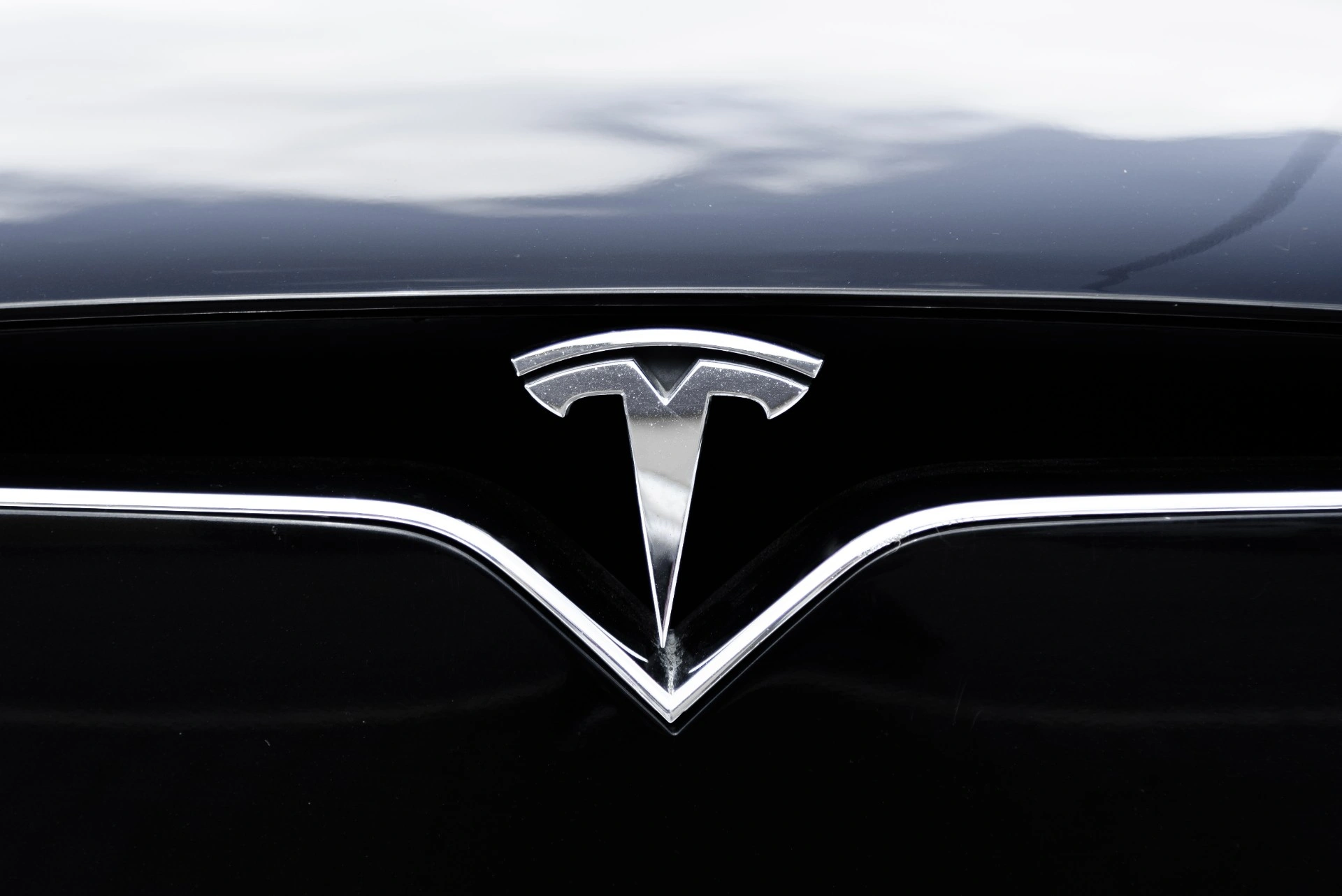 Tesla raser i popularitet – det er en ny konge i byen