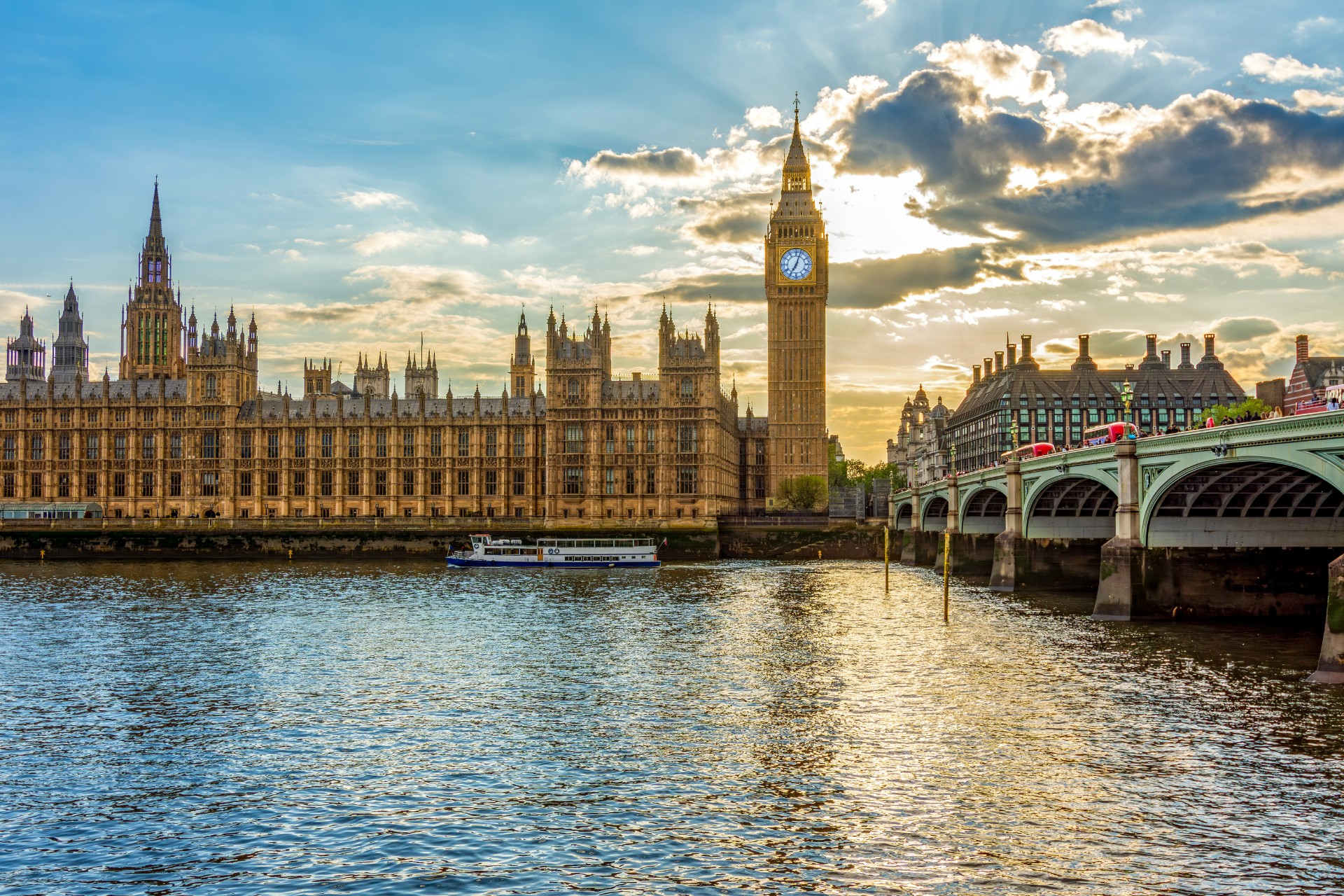 Skal du reise til England? Da må du betale ekstra