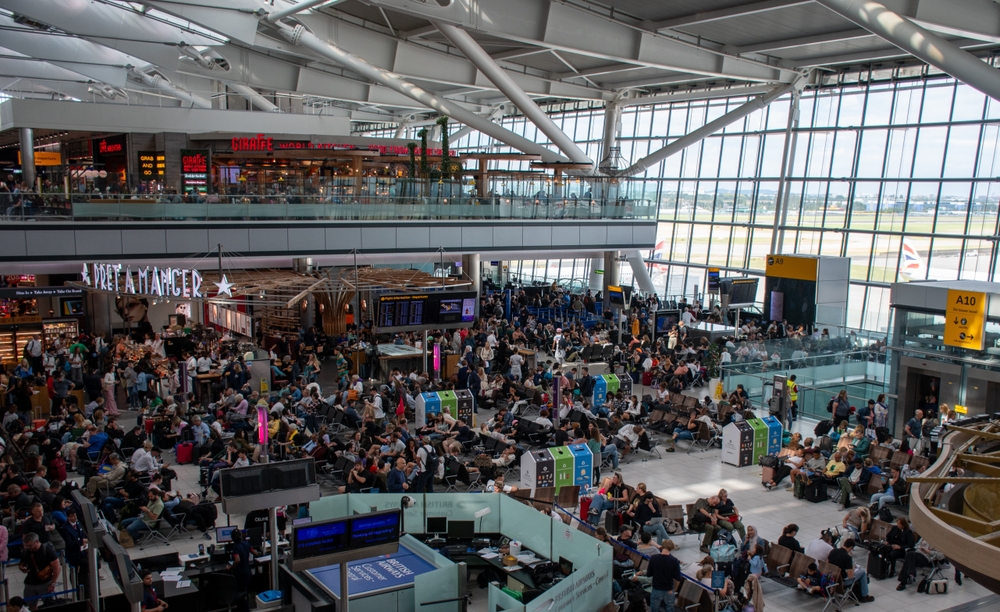 Flybilletter blir dyrere: Heathrow vil skru opp gebyrene