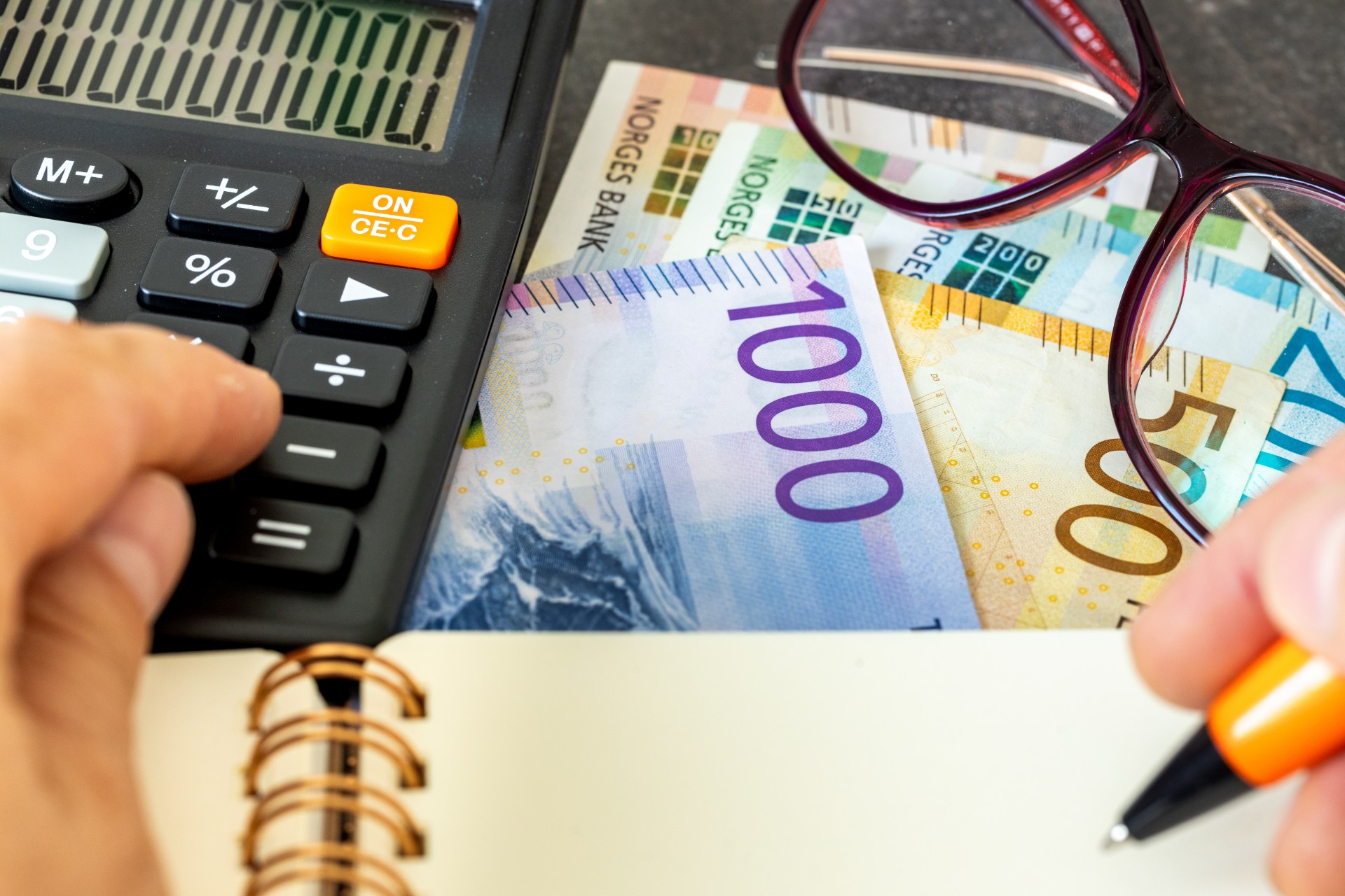 Trosser storbankene: Denne banken setter ned renta med det samme