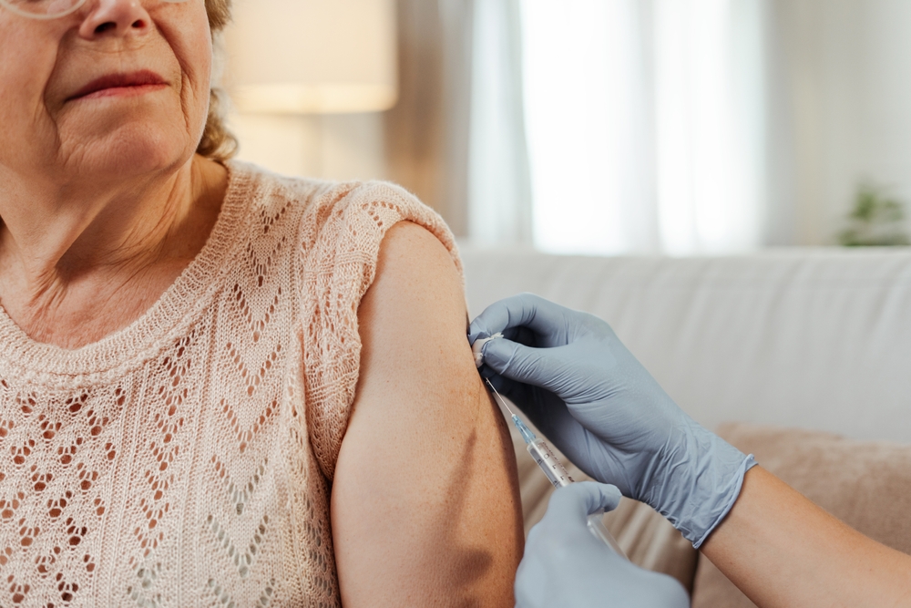 Glemte du disse vaksinene? – Halvparten av oss aner ikke hva vi trenger