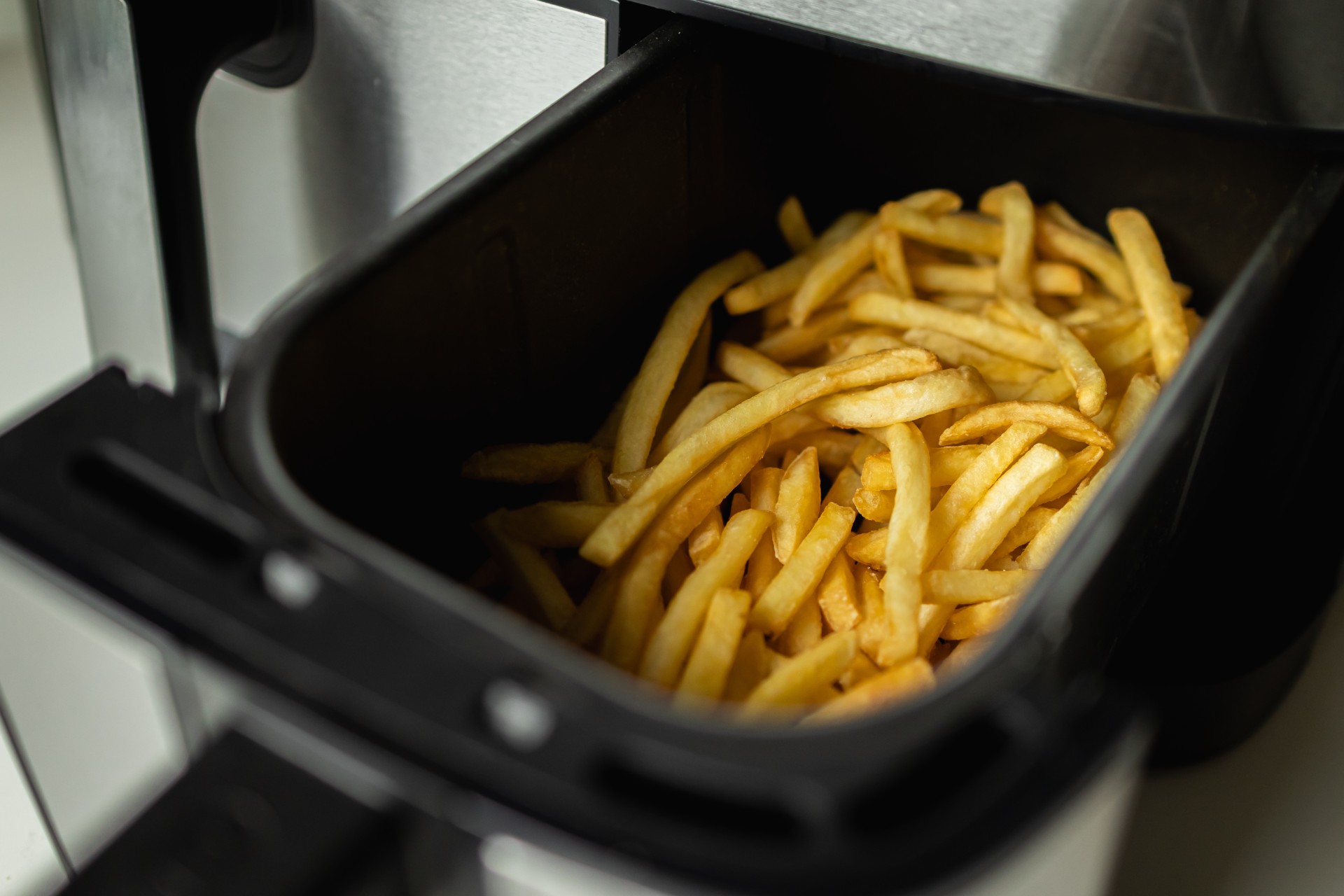 Viktig advarsel om bruk av airfryer – eksperter påpeker en vanlig feil som bør unngås